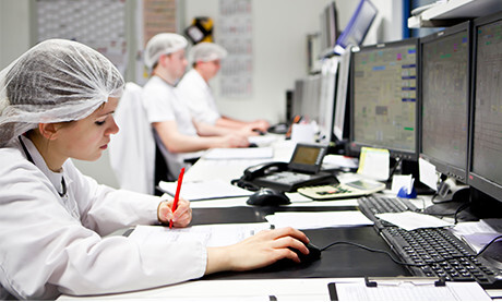 Aire comprimido de Kaeser Kompressoren para las normas de higiene más estrictas en el procesamiento de productos alimenticios.